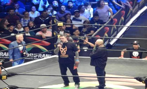 Vampiro reta a Konnan a una lucha donde el perdedor abandonará Triple A