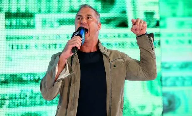 Shane McMahon regresa a Smackdown Live y anuncia un combate por el WWE Championship