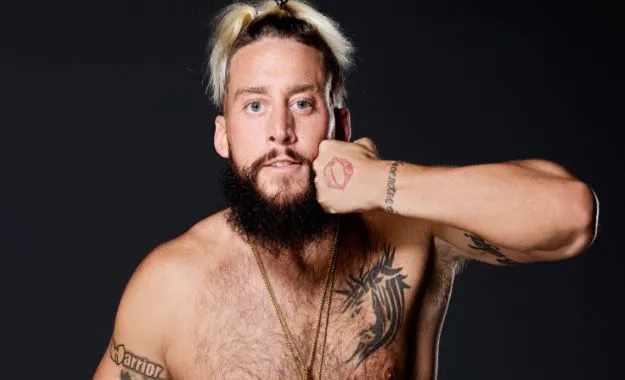 WWE buscó a Enzo Amore entre el público de RAW