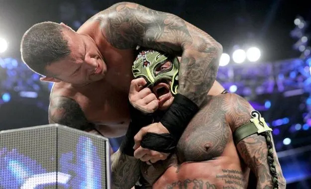 WWE máscara vs cabellera