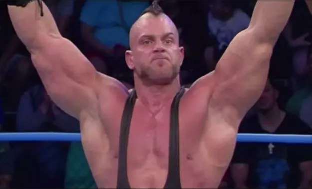 Brian Cage lesionado