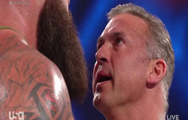 jigngib Shane McMahon se disculpa en WWE Raw