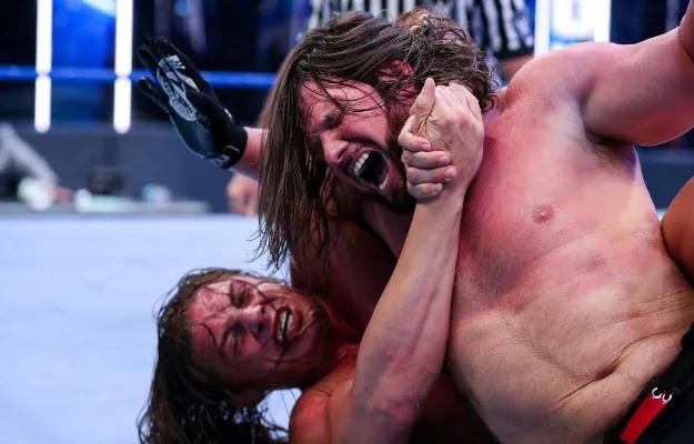 Matt y Aj Matt Riddle protagonista en en WWE SmackDown