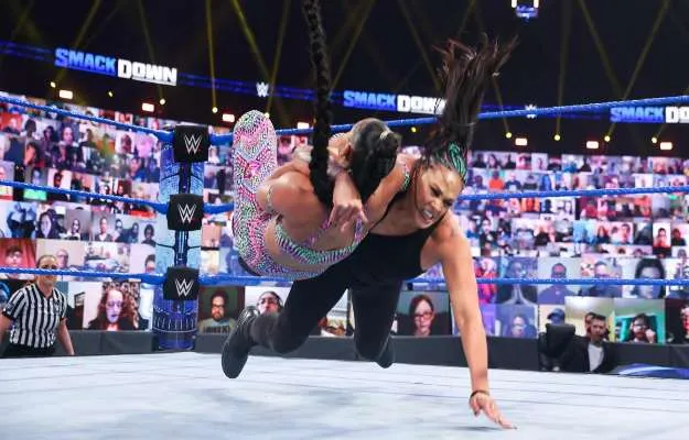 nfonvjf El culebrón de WWE SmackDown