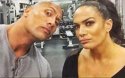 Nia Jax y The Rock