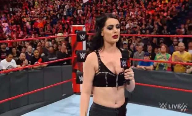 Los directivos de WWE muy contentos con el trabajo de Paige como General Manager Paige sobre ser GM de Smackdown Live