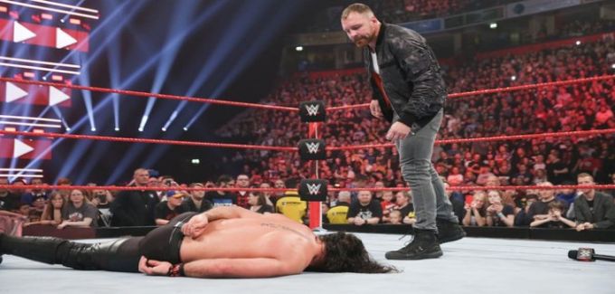 Dean Ambrose critica a Seth Rollins por su derrota en RAW