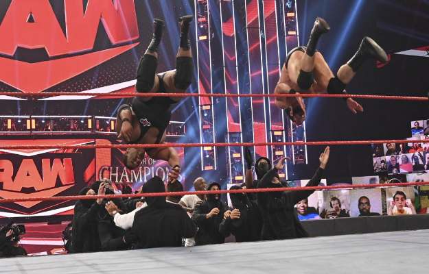Un tremendo programa en WWE Raw