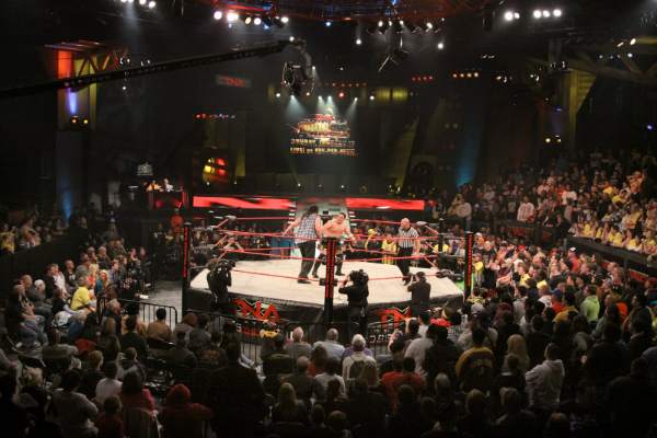 ¿De donde surgió la idea del ring hexagonal de TNA?